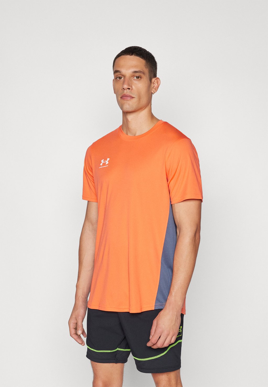 

Спортивная футболка TRAIN Under Armour, красный