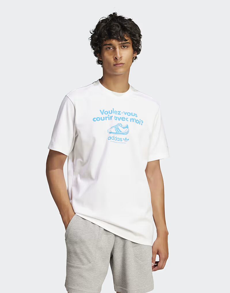 

Футболка Adidas Originals Graphic белого цвета