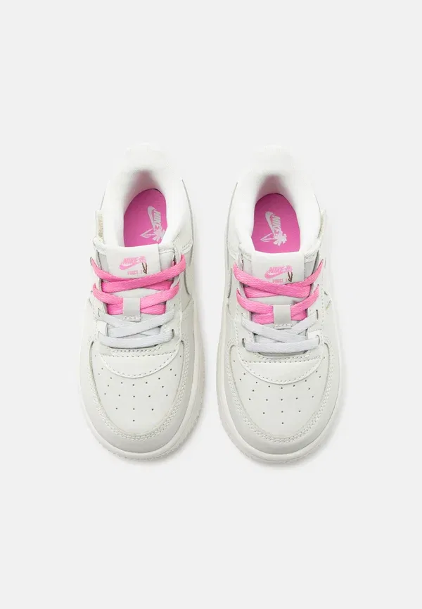 Кроссовки детские Nike Sportswear Force 1, светло-бежевый/игриво-розовый/фауна-коричневый — фото 4