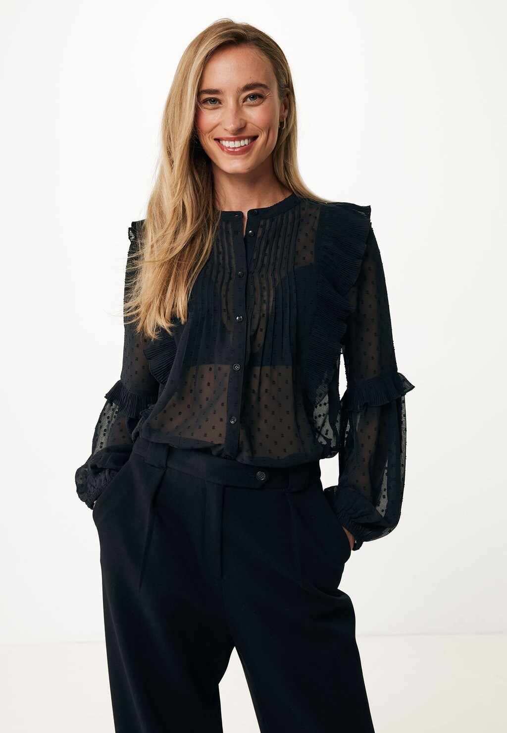 

Блуза RUFFLE PLISSE Mexx, черный