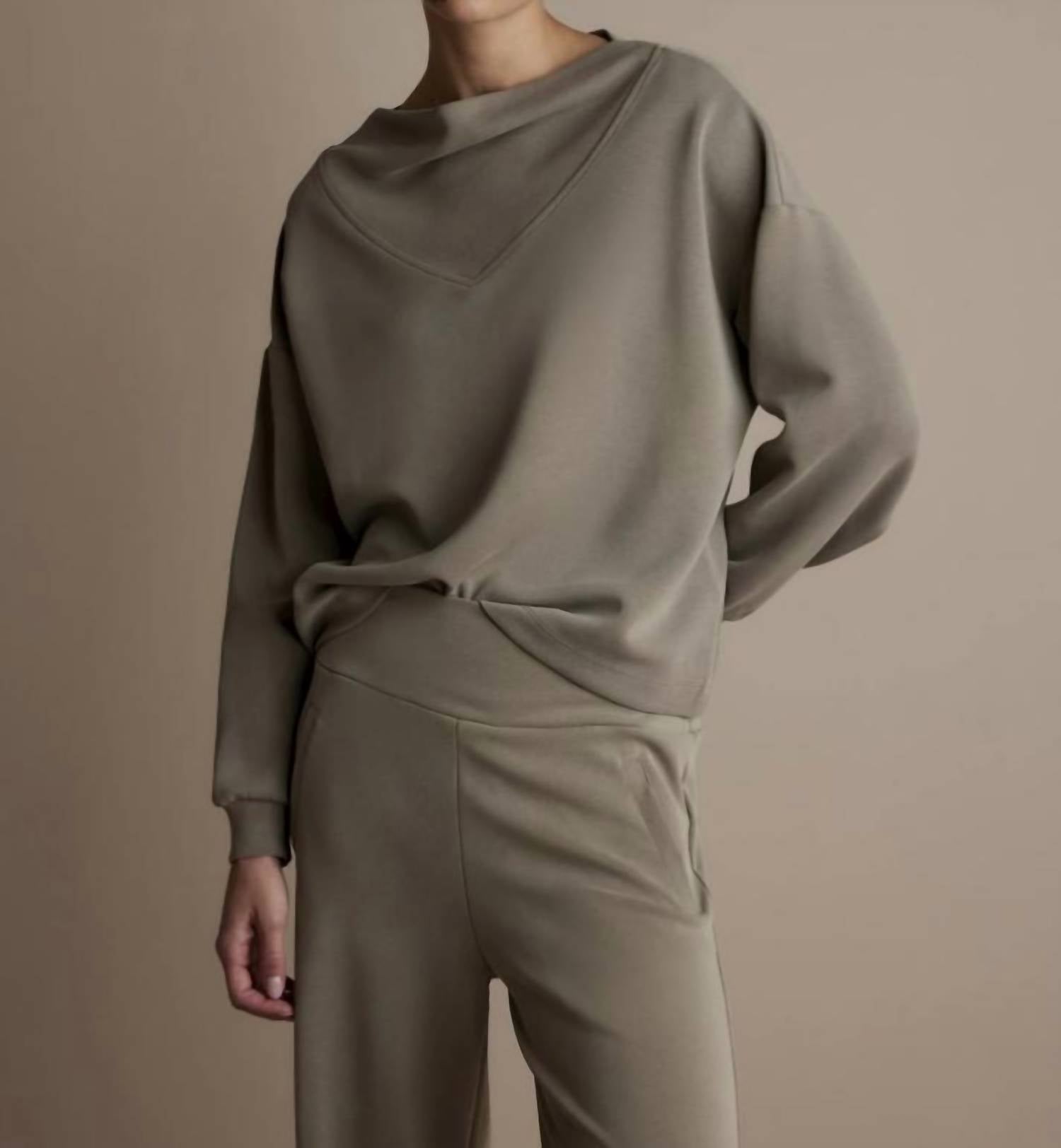 

Свитшот из модала Scuba Washed цвета Clay summum