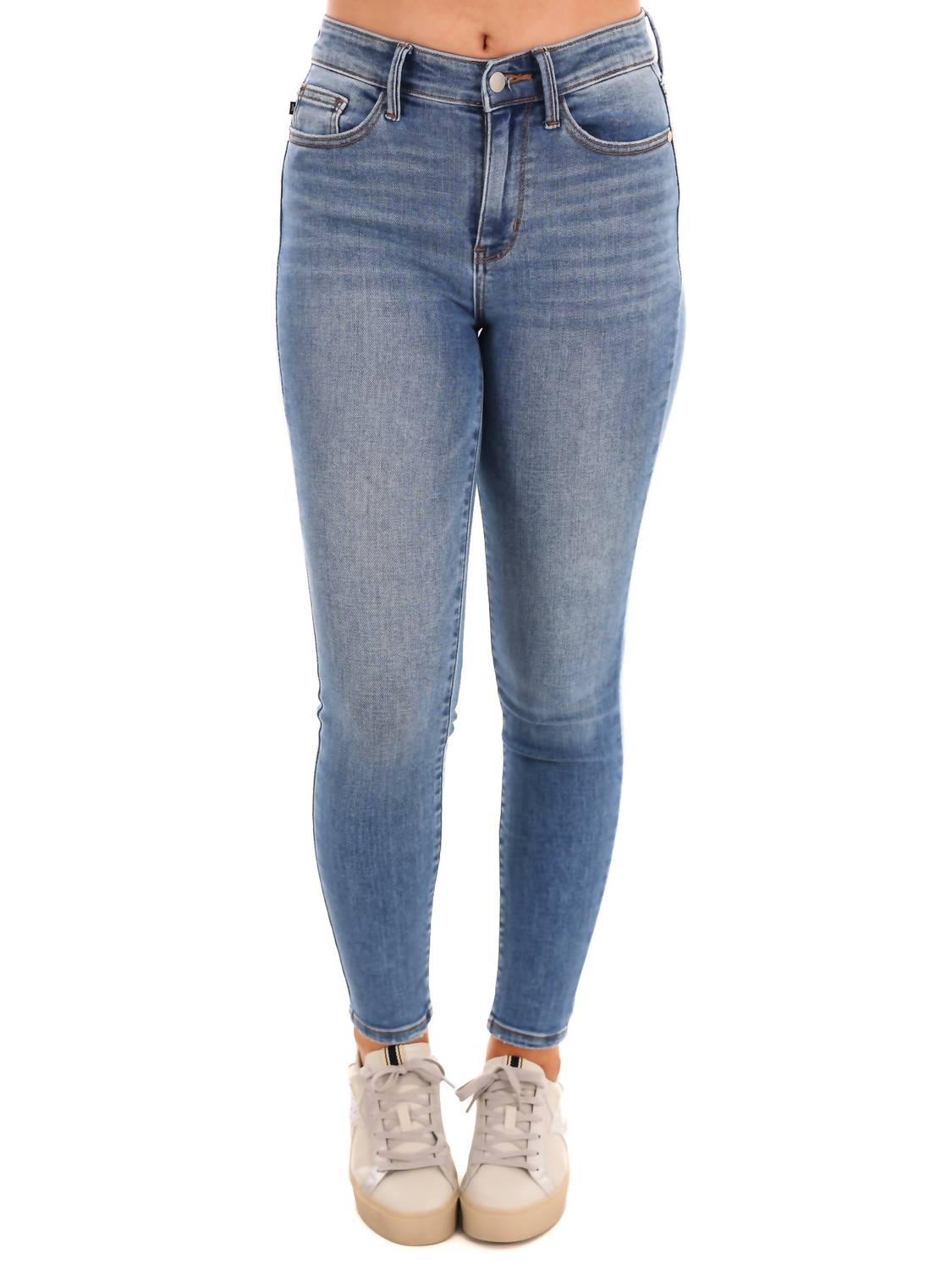 

Джинсы Watch Me Work Vintage Skinny Jean In Medium Judy Blue, Medium