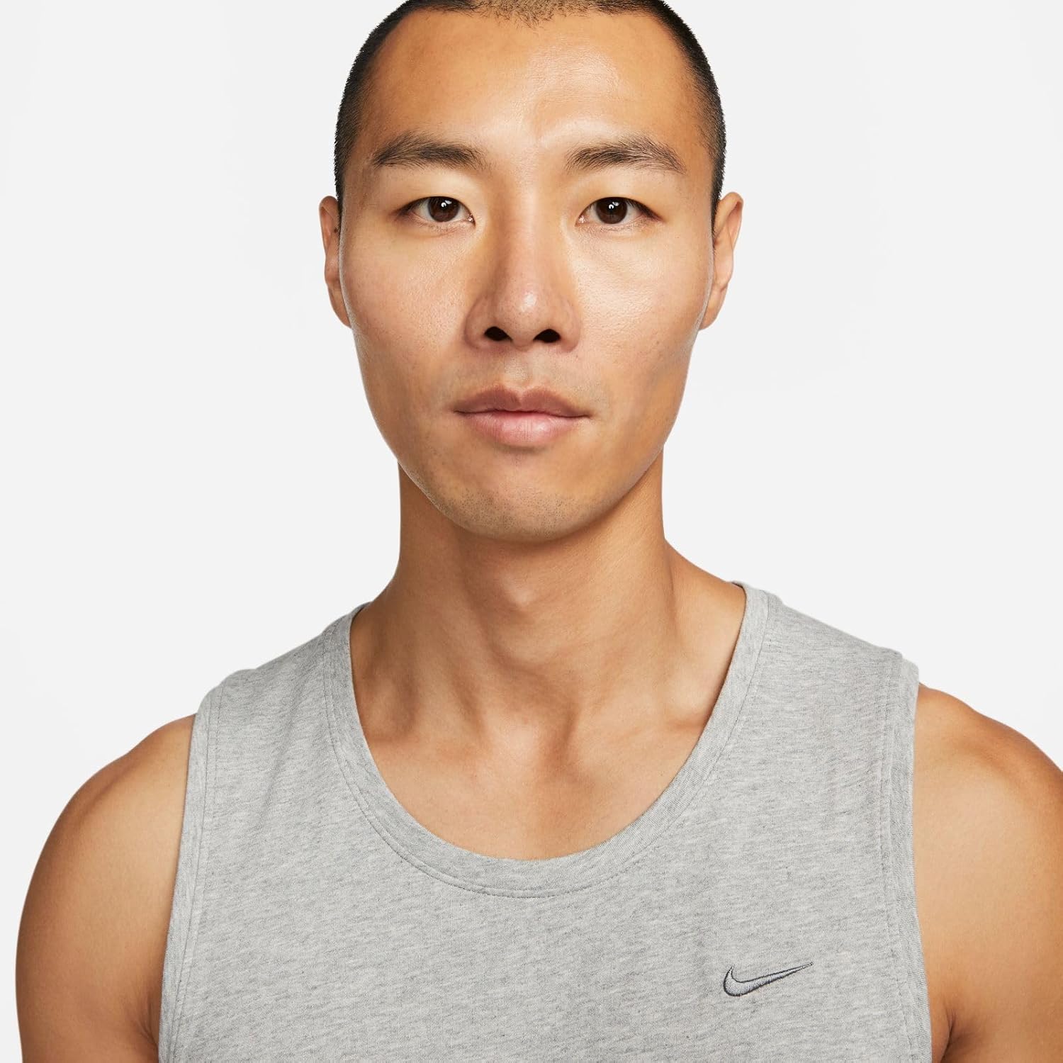 Мужская универсальная майка Nike Primary Dri-FIT (DV9833-097, цвет: темно-серый меланж/меланж/дымчато-серый) — фото 4