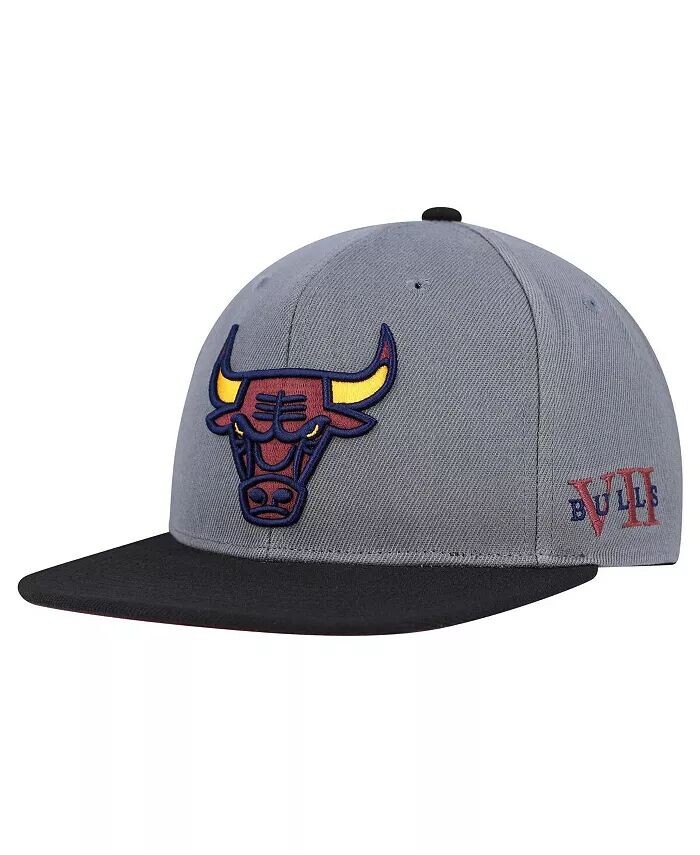 

Мужская серо-черная кепка Chicago Bulls Core Snapback Mitchell & Ness, серый