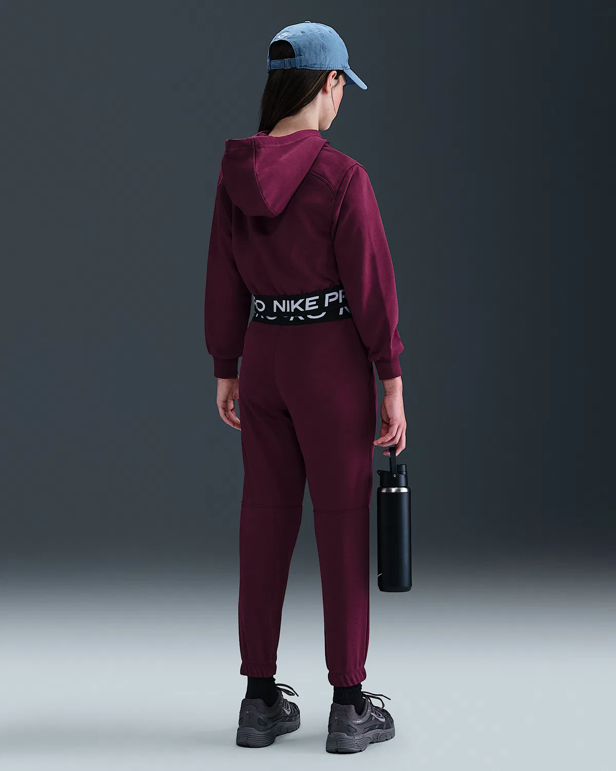 Детские (девчачьи) джоггеры Nike Pro Fleece Dri-FIT, Bordeaux/Bordeaux/Black/White — фото 4