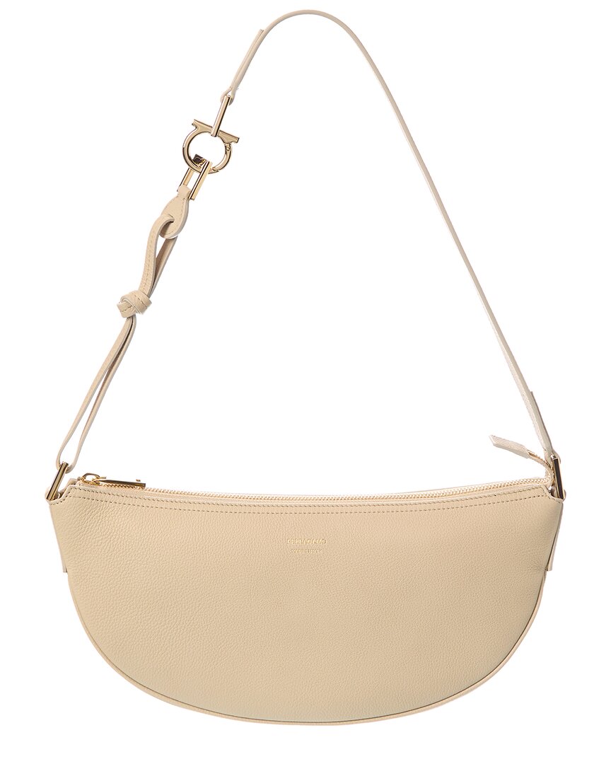 

Сумка-хобо из кожи Ferragamo Salvatore Ferragamo, бежевый