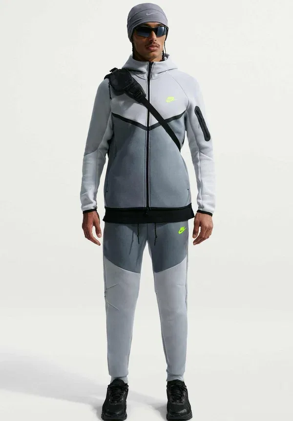 Спортивные штаны Nike Sportswear M nk tch flc jggr tracksuit bottoms, светло-серебристый черный