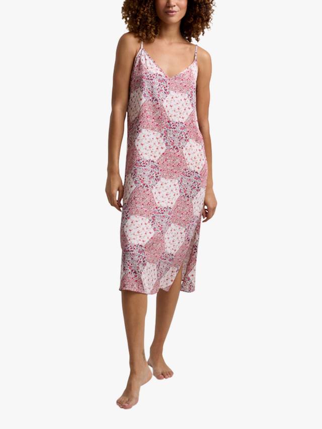 

Ночная сорочка Rosie Aster из сатина в стиле пэчворк Lily and Lionel, Pink