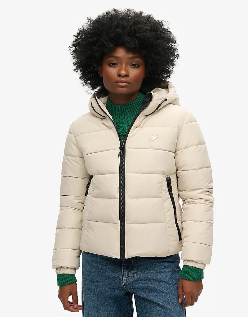 

Спортивная стеганая куртка Spirit с капюшоном в цвете Pelican Beige Superdry