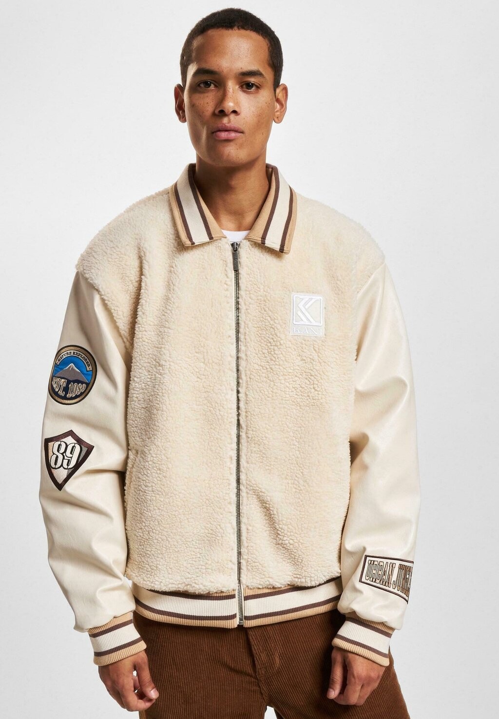 

Бомбер Chaquetas Karl Kani OG TEDDY COLLEGE, кремовый, Бежевый, Бомбер Chaquetas Karl Kani OG TEDDY COLLEGE, кремовый