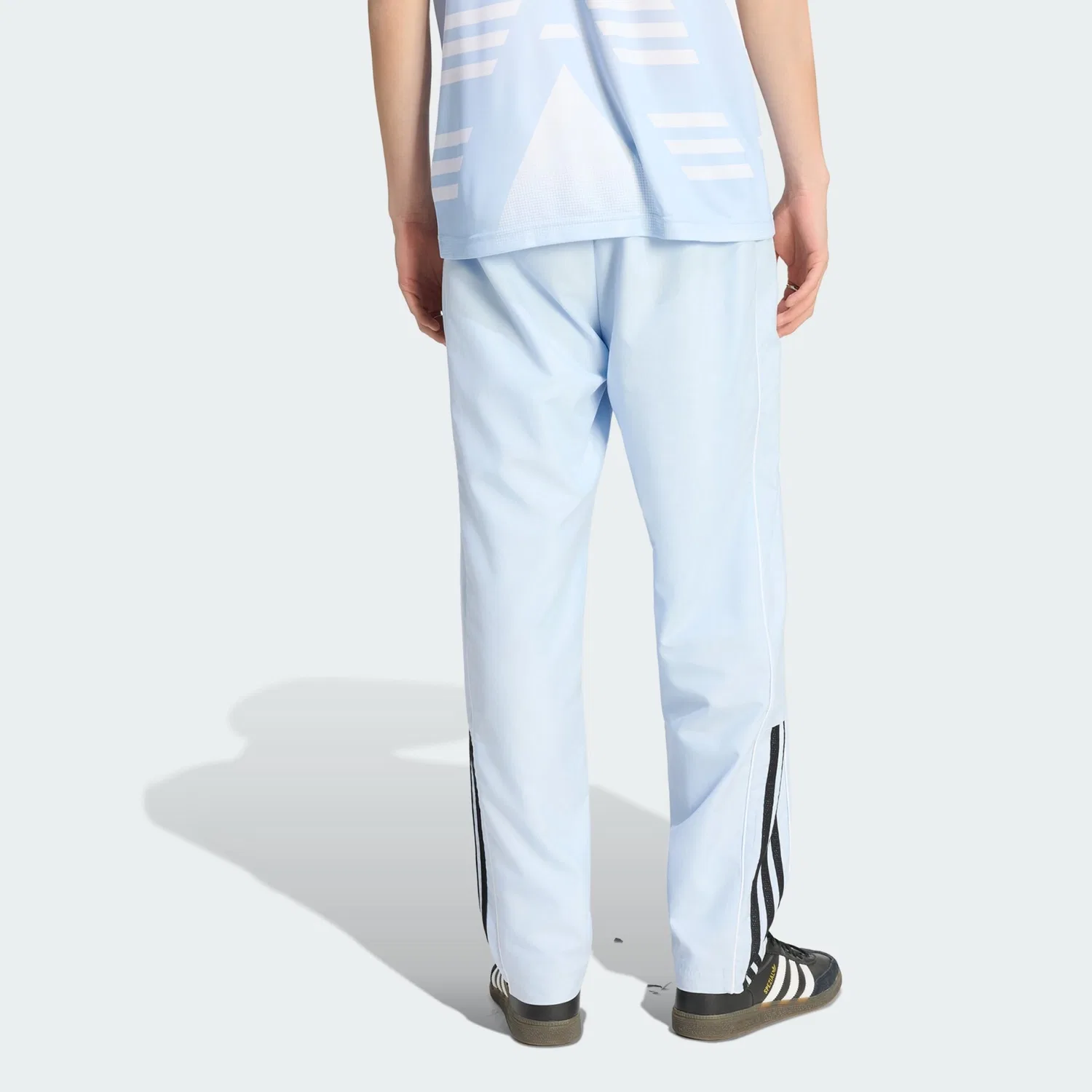Брюки Adidas Originals Regular светло-голубого цвета — фото 3