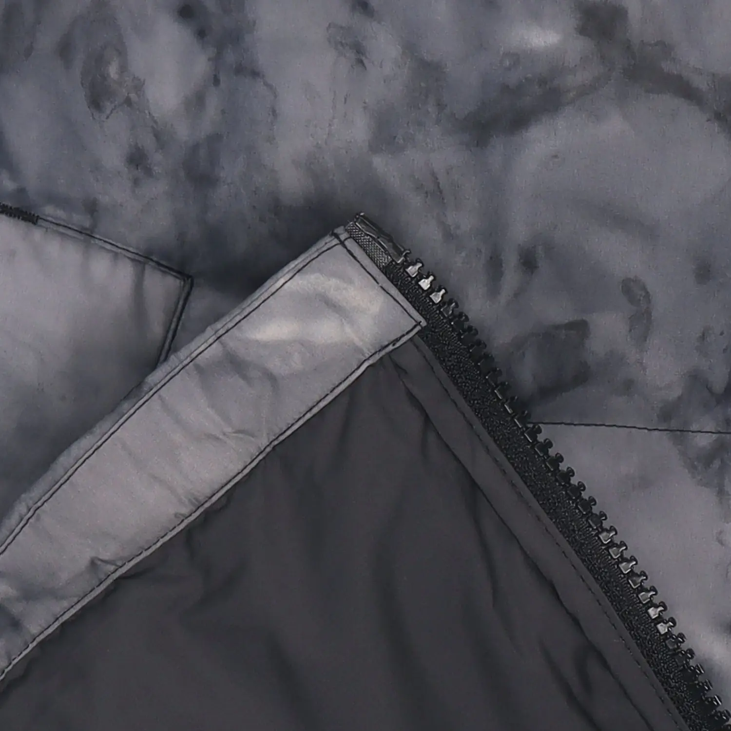 Adidas Мужская пуховая куртка черно-серая, Black Gray — фото 4