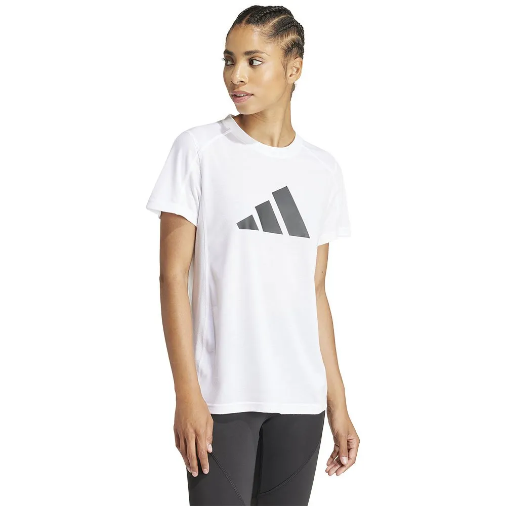 

Футболка adidas Train Essentials Logo, белый