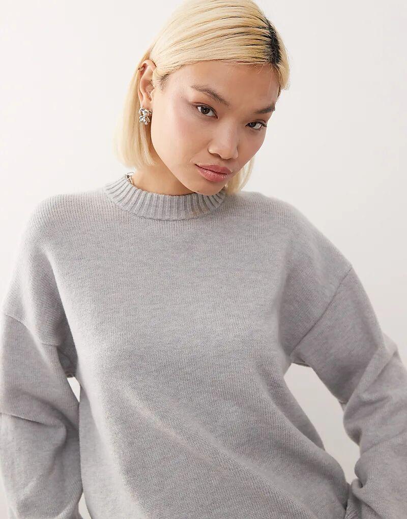 

Джемпер Monki оверсайз со спущенным плечом в сером меланжевом цвете