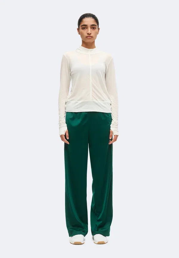 Спортивные штаны Adidas Sportswear Dayready wide leg trackpants, колледж-грин — фото 2