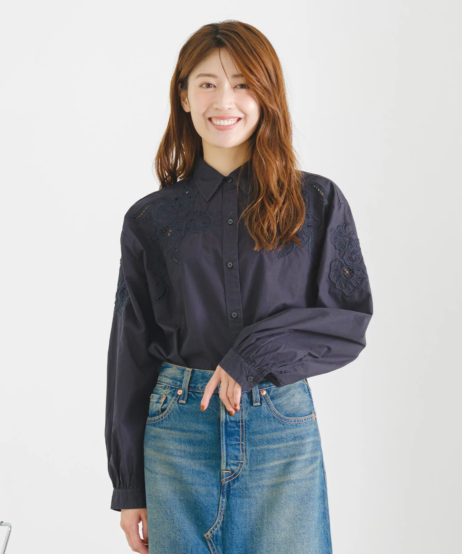 Женская хлопковая рубашка с вышивкой Levi's Janie чёрная
