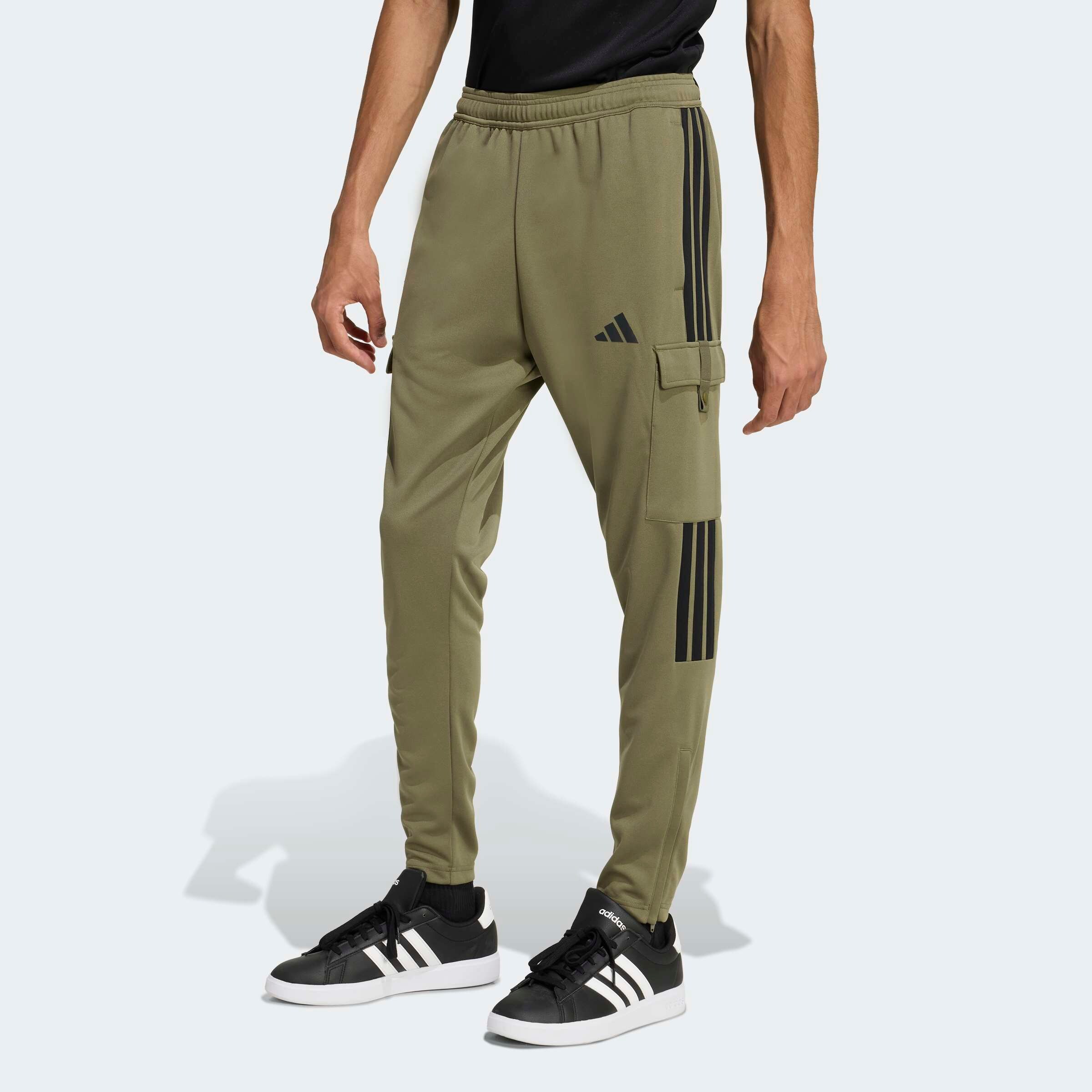 Adidas Sportswear Узкие спортивные штаны 'Tiro' в оливковом цвете — фото 3