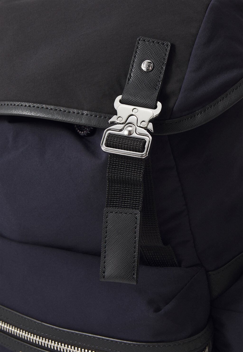 

Рюкзак PREMIUM BACKPACK UNISEX Tommy Hilfiger, темно-синий