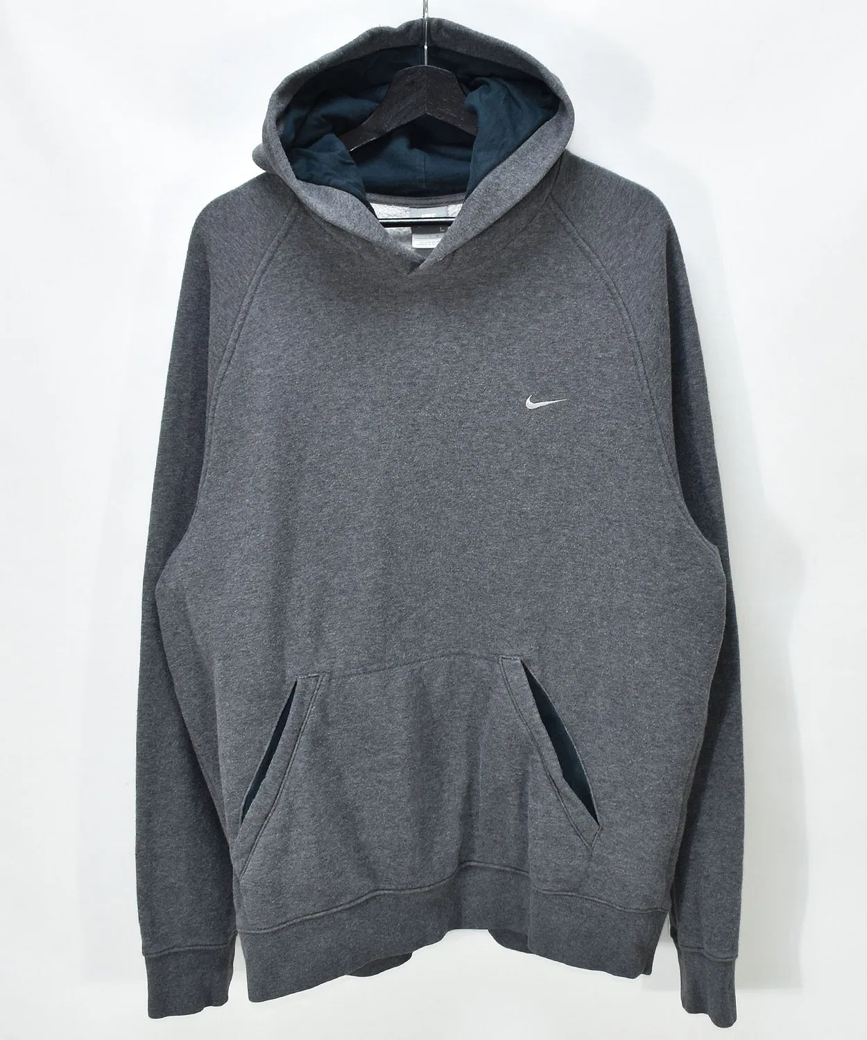 Винтажный свитшот Nike Swoosh с вышивкой, серый