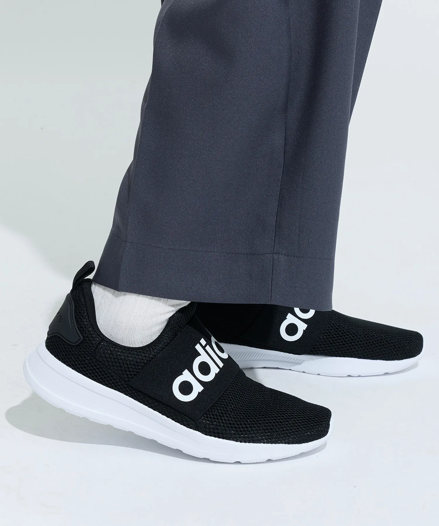 Унисекс кроссовки Lite Racer Adapt 4.0 adidas чёрные с белым — фото 2
