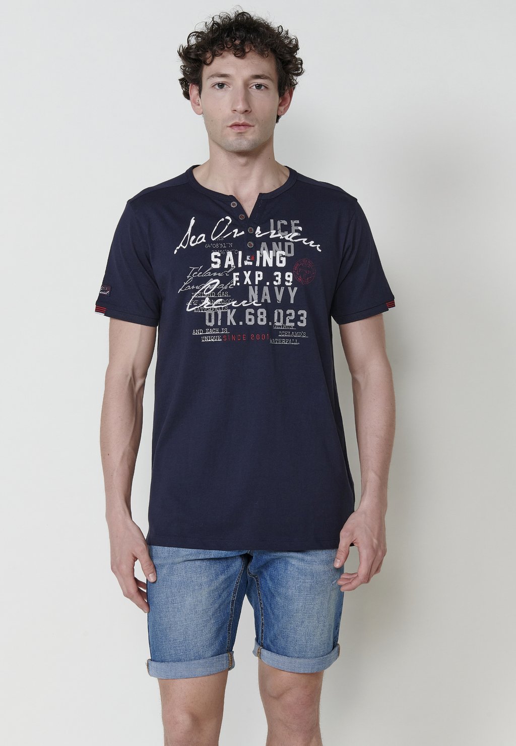 

Футболка с принтом SHORT-SLEEVED Koroshi, кремовый