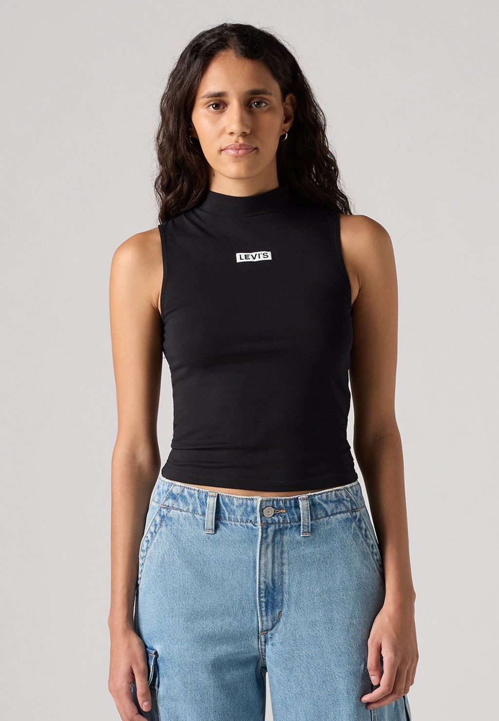 

Топ EFFORTLESS TANK Levi's, черный