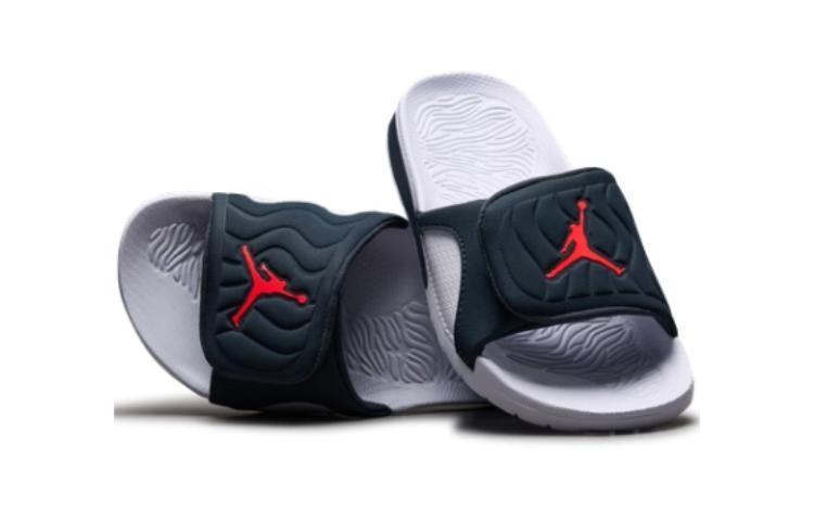 Детские шлепанцы Hydro 4 PS Classic Carbon Black/Infrared Red 23/White Jordan, красный — фото 4