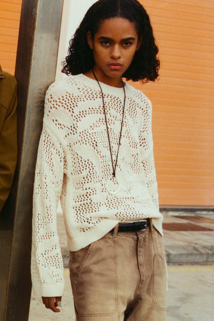 

Ажурный цветочный джемпер Pull And Bear, экрю