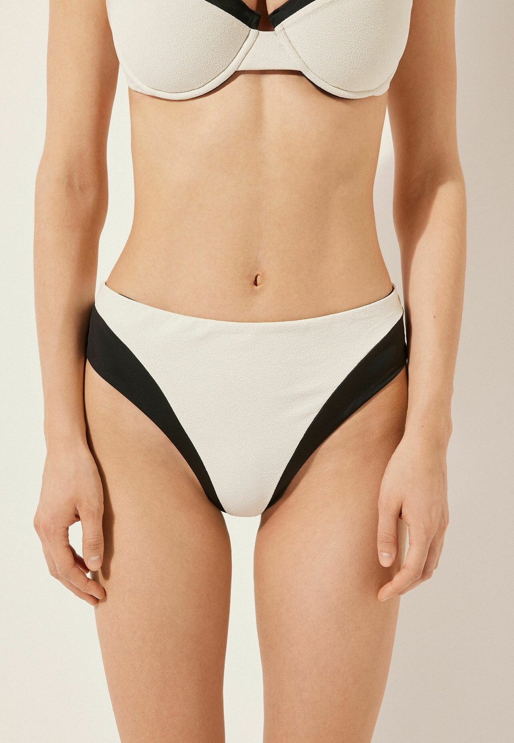 

Плавки бикини DOUBLE Calzedonia, кремовый