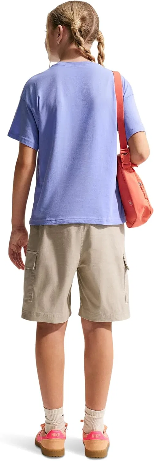 Футболка Nike Sportswear Essential для девочек, цвет Light Thistle — фото 2