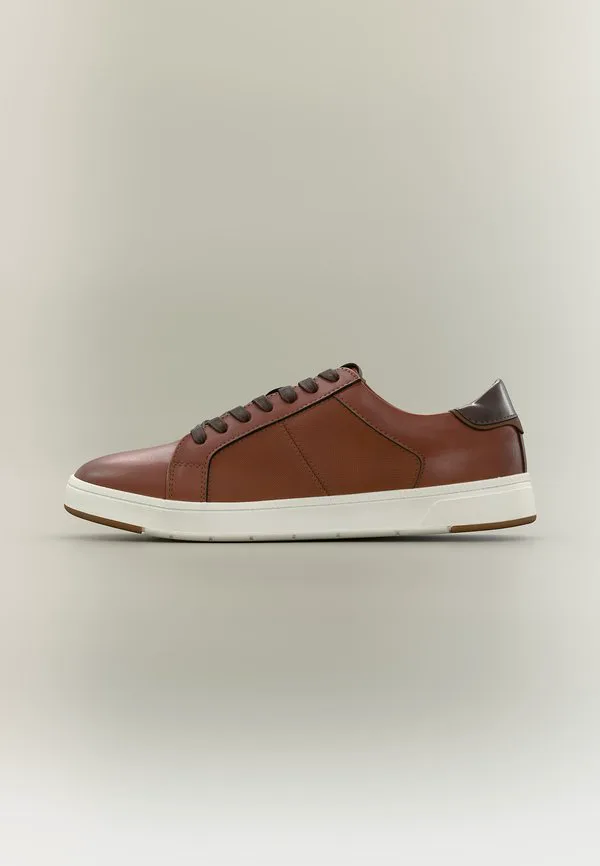 Низкие кроссовки hillsdale Call It Spring, Cognac