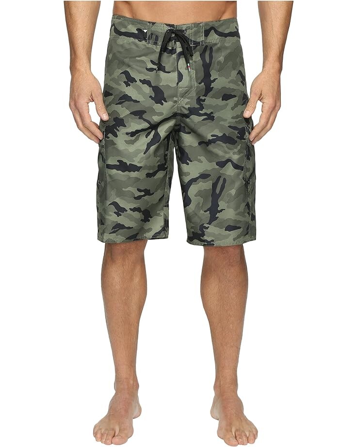 

Шорты для плавания Quiksilver Manic Camo 22", цвет Forest Night