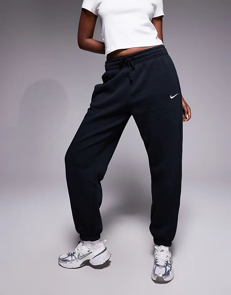 Джоггеры Nike Phoenix Fleece с высокой талией и манжетами свободного кроя, черного цвета — фото 2