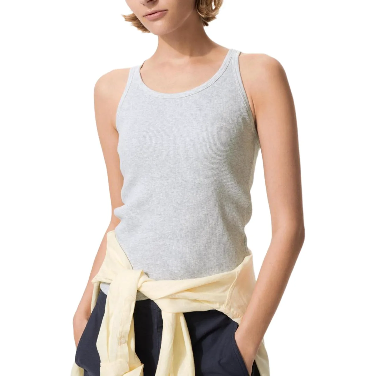 

UNIQLO Топ-майка женская светло-серая с U-образным вырезом и открытой спиной