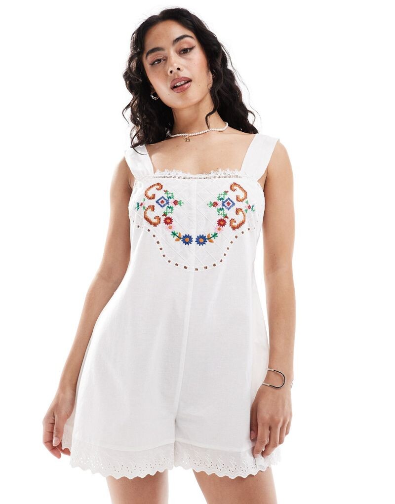 

Белый комбинезон для пикника с вышивкой ASOS DESIGN