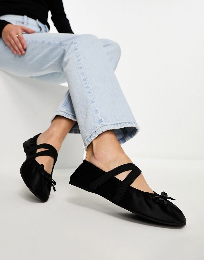 

Черные атласные балетки со сборками ASOS Los Angeles