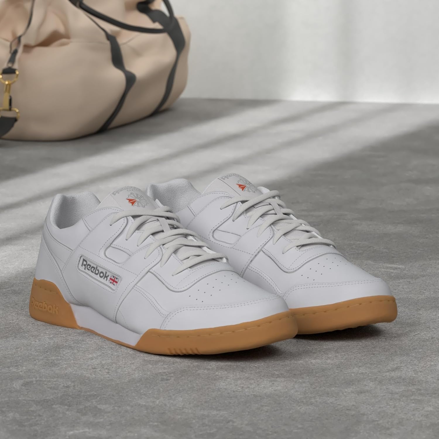 Кроссовки для тренировки Reebok Men's Workout Plus, белый/красный — фото 3