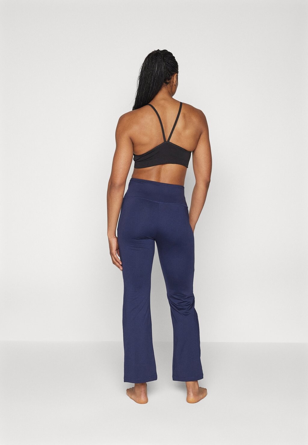

Леггинсы Performance Yoga Puma, темно-синий