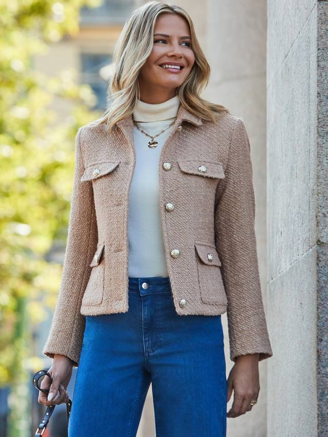 

Куртка из букле с золотыми пуговицами Sosandar