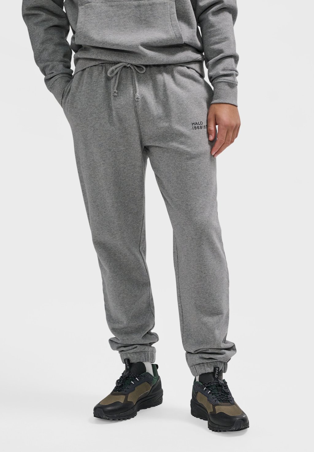 

Спортивные штаны ESSENTIAL HALO, серый