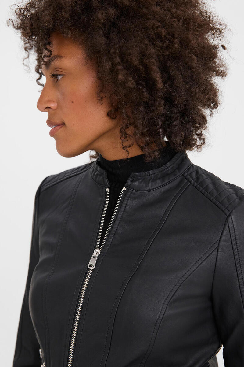 

Женская короткая куртка Vero Moda, черный