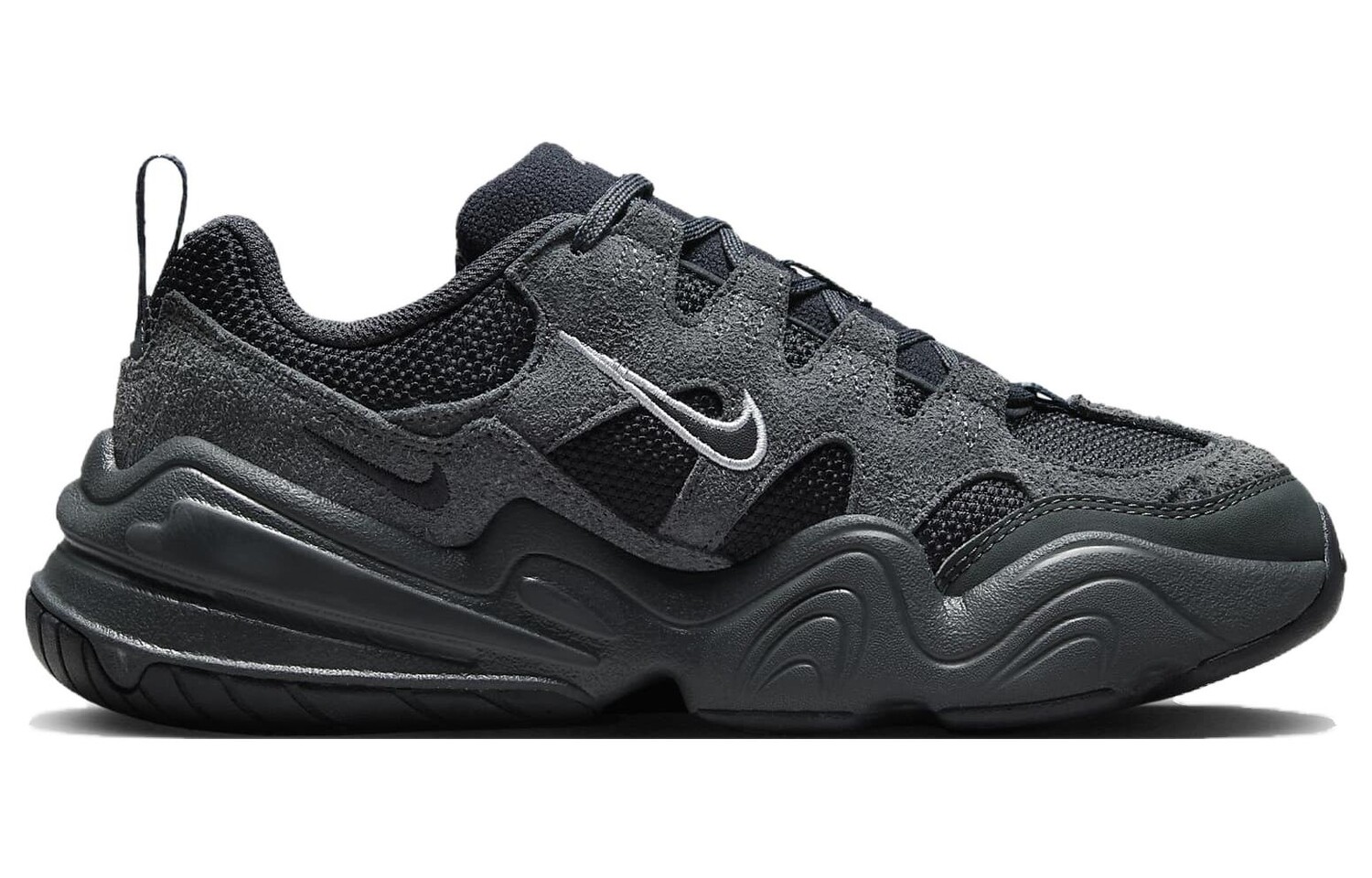 Женская обувь Nike Tech Hera Lifestyle, Антрацит/Черный/Светлый дымчато-серый — фото 2