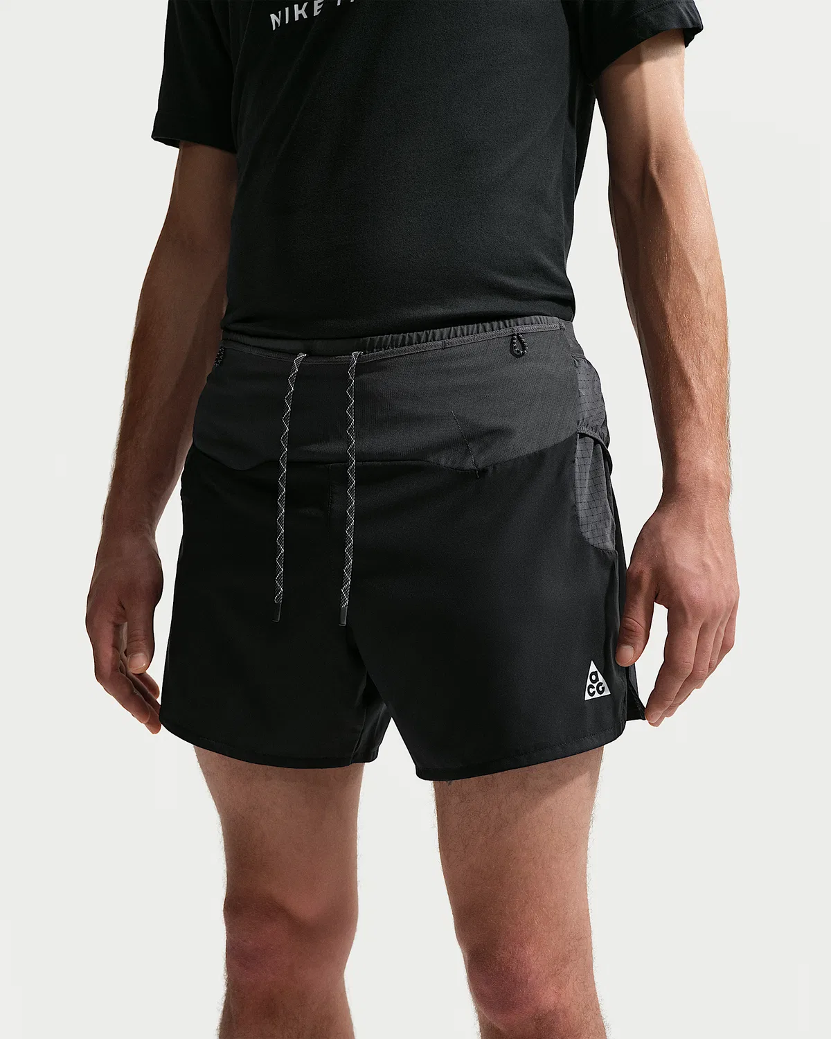 Мужские шорты Nike ACG "Second Sunrise" Dri-FIT ADV 5" с вкладышем, Black/Anthracite/Summit White — фото 2