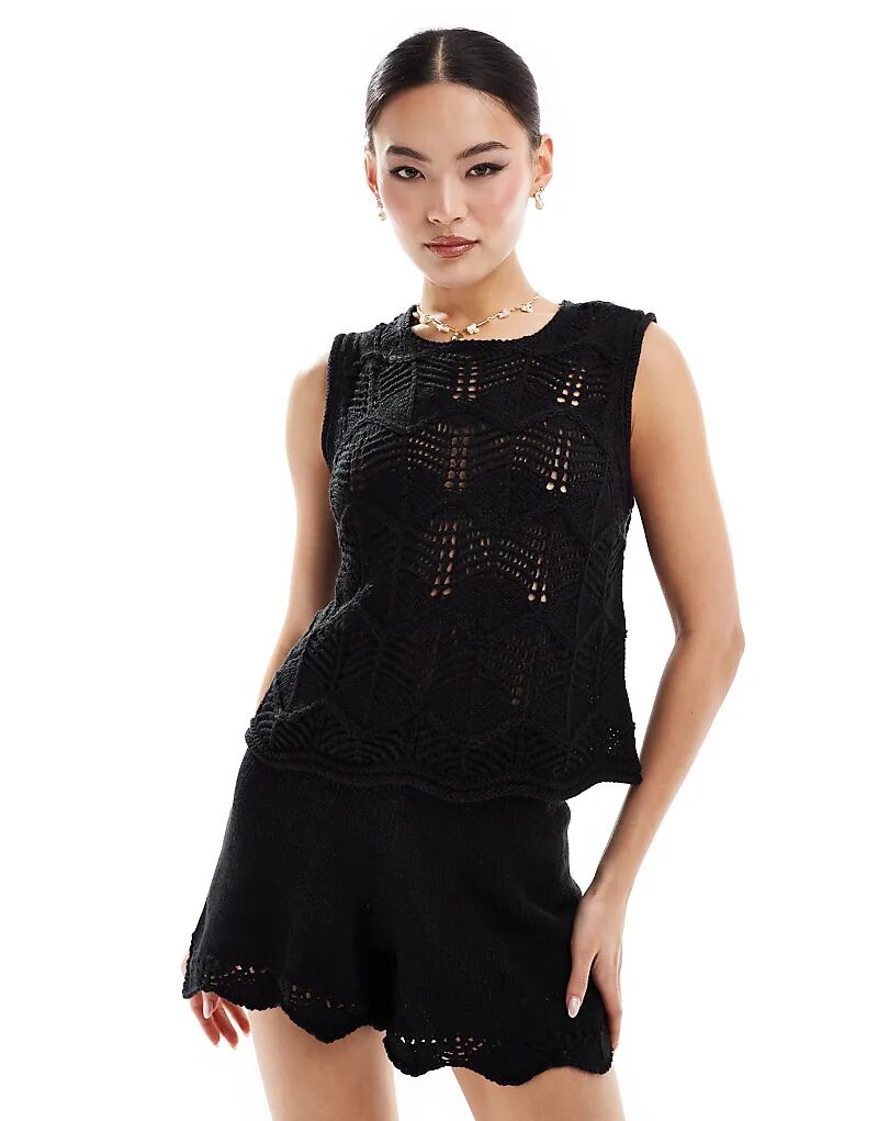 

Черный топ без рукавов крючком Vero Moda (часть комплекта)