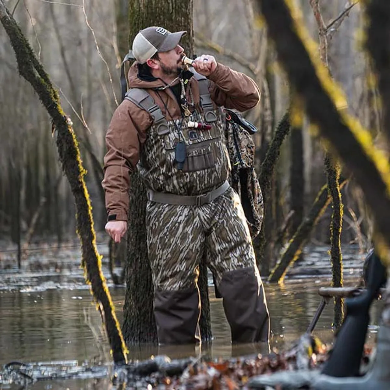 Мужские болотные сапоги Gator Waders серии Shield с ботинками для охоты - дышащая 4-слойная внешняя подкладка - утепленная термо-подкладка — фото 4