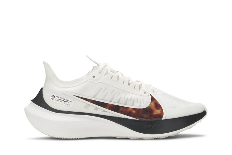 

Кроссовки Nike Wmns Zoom Gravity, розовый