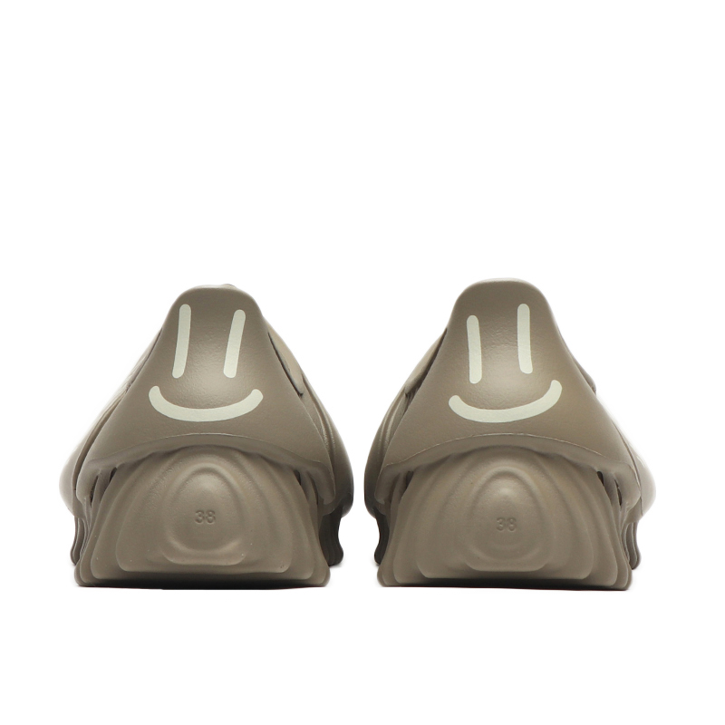Футболка Foam Runner Clogs Unisex светло-коричневая GENEGG, льняная — фото 4