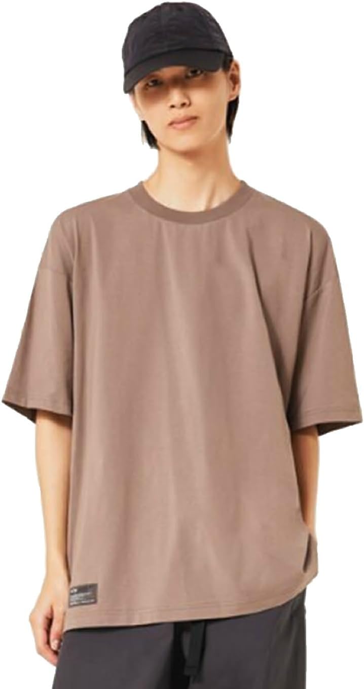 

Футболка FGL UNION POCKET TEE 5.0 PHANTOM, американский размер M (эквивалент японского размера L), FOA40757801NM Oakley
