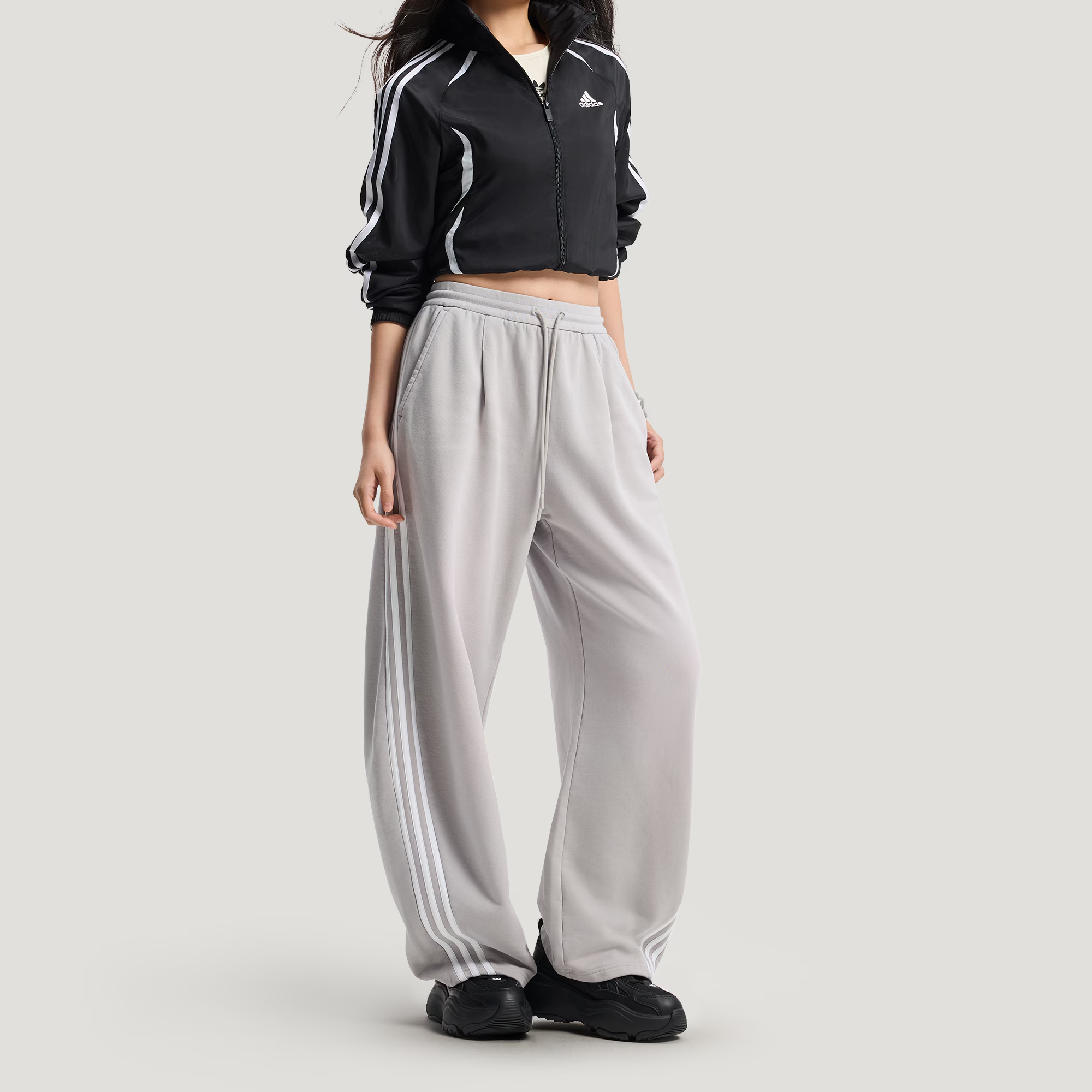 Штаны Casual Pants Women's с изогнутым ножом Adidas Originals, chromium серый — фото 4
