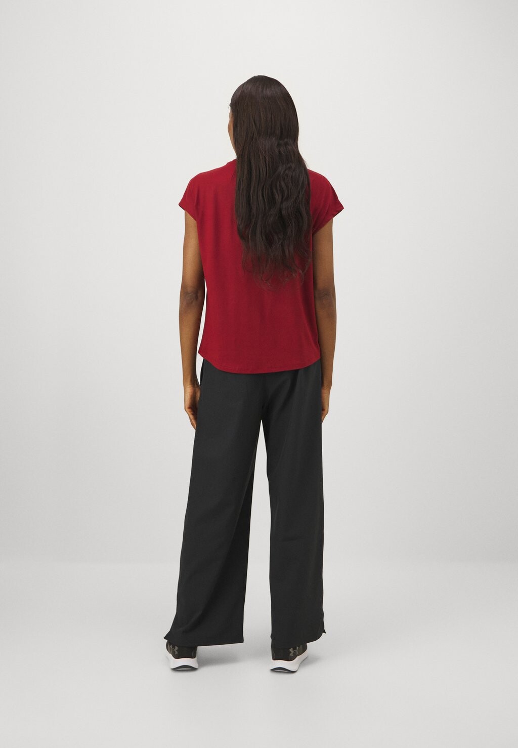 

Уличные брюки RIVAL WIDE LEG PANT Under Armour, черный